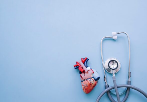 1778511497_6a01ee8943e96_resizefile_modern-composition-with-realistic-heart-stethoscope