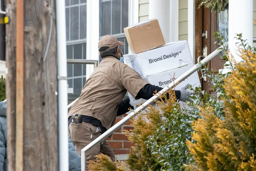 Photo common courier service mistakes